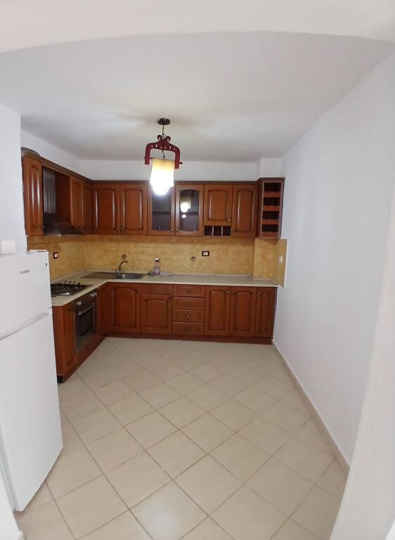 🏢In the Allias area near the 9-year school "Bajram Curri" an apartment 1+1, furnished, is for rent. 450Euro