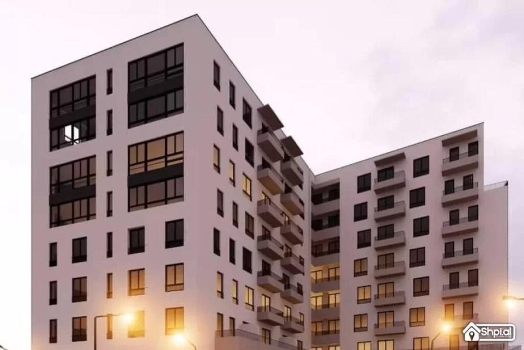 🏡 Shitet Apartament 1+1 – Pranë Spitalit Amerikan 2, Përballë QSUT