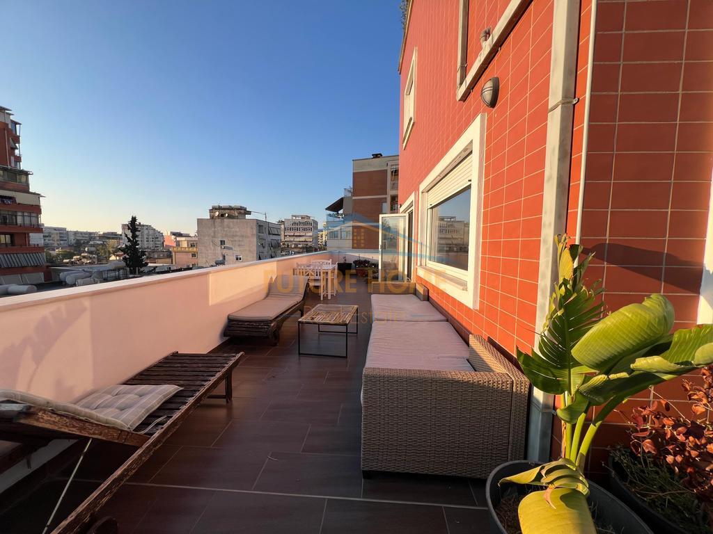 Qera, Apartament Loft, Myslym Shyri.
