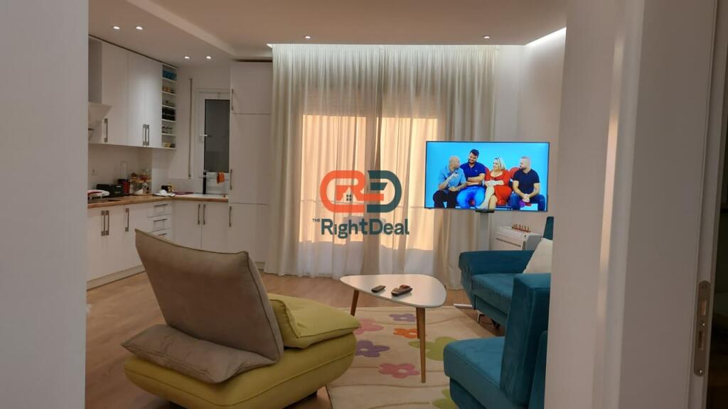 A Vlora, Nella Residenza Vacanze, Appartamento 1+1 Con Vista Mare In Vendita!!!