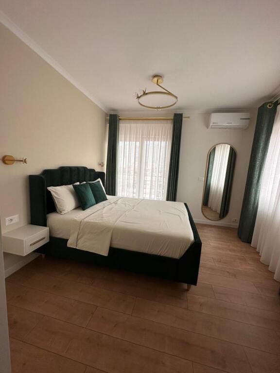 Rent, Apartment 3+1+2+Parking space Train Station, Tirana.