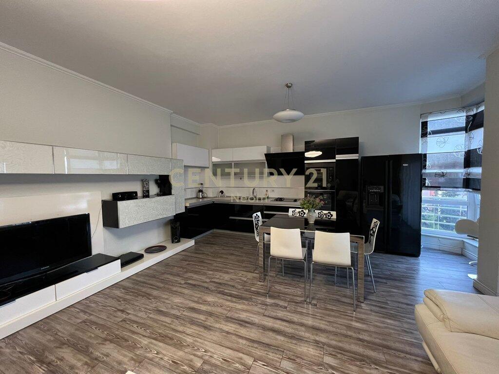 QIRA, APARTAMENT 2+1+2 ne liqen te thate ‼️