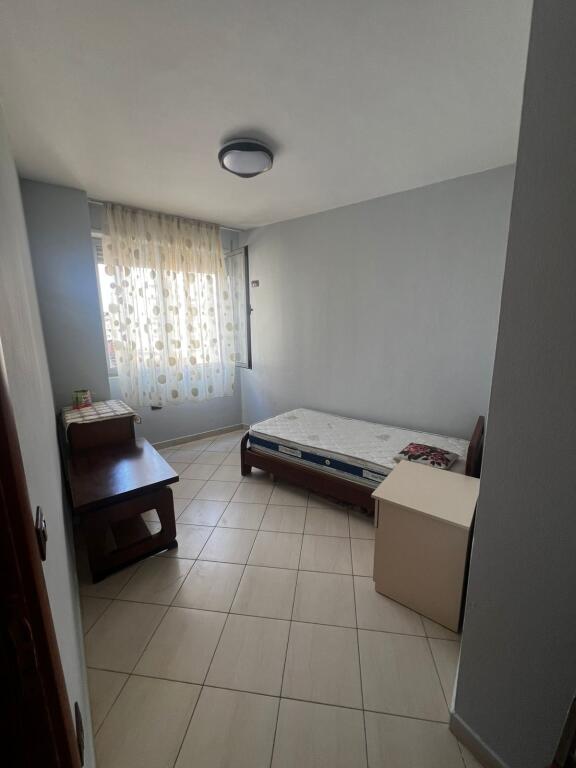Jepet me qera apartament 2+1 ne Don Bosko per vete 45000 leke