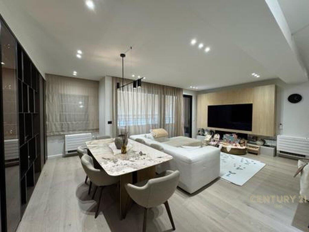 Apartament 2+1+2 luksoz & Post Parkimi te Rezidenca Kodra e Diellit! 400,000 €