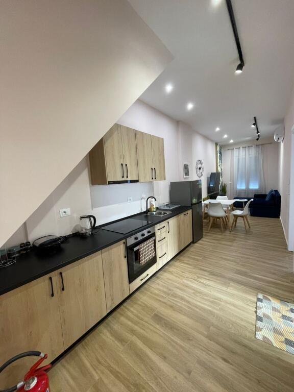 🏡 APARTAMENT ME QERA 2+1+ballkon 📍Prane qendres Blue Star,Durres