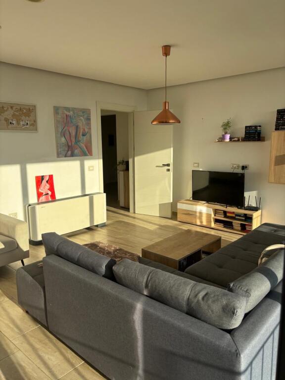 Jepet super apartament 2+1+2+parkim ne Dajt , tek rezidenca La Panoram