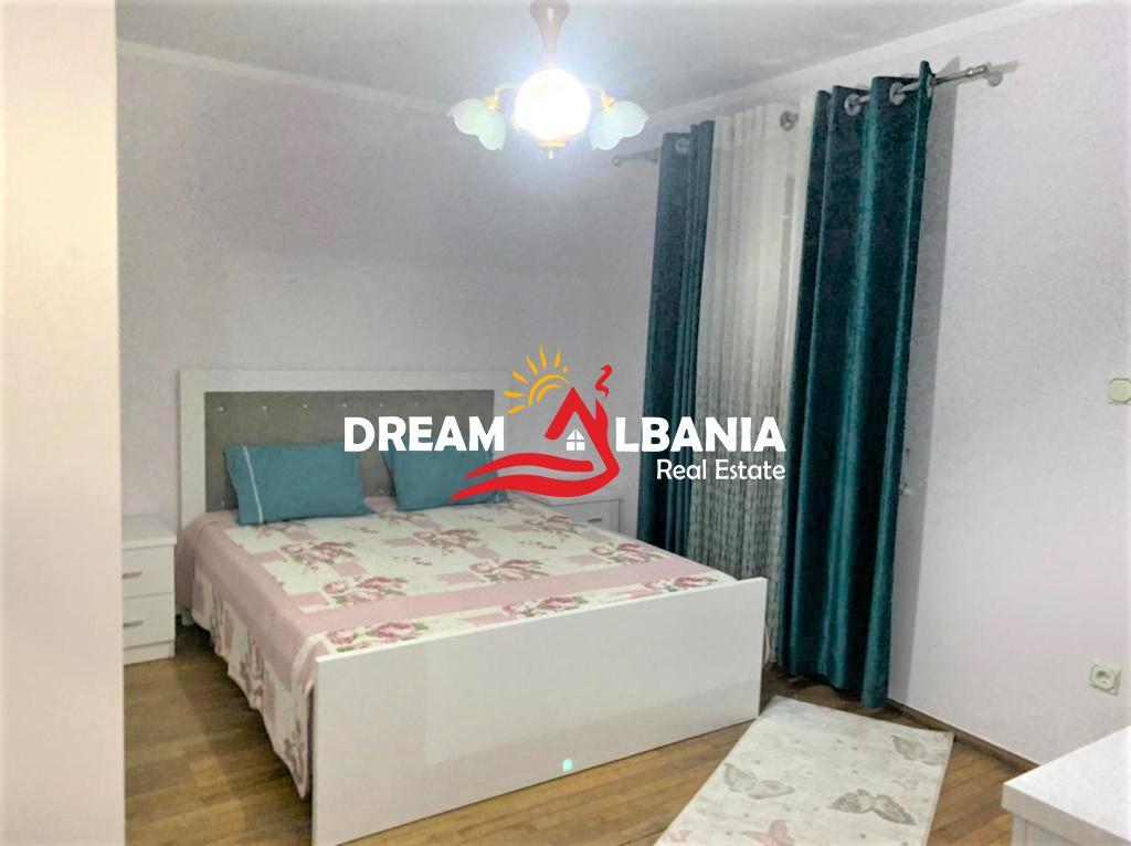 Apartament 2+1 me qera tek Rruga Fortuzi prane Shkolles Jeronim De Rada ne Tirane (ID 4239045 )