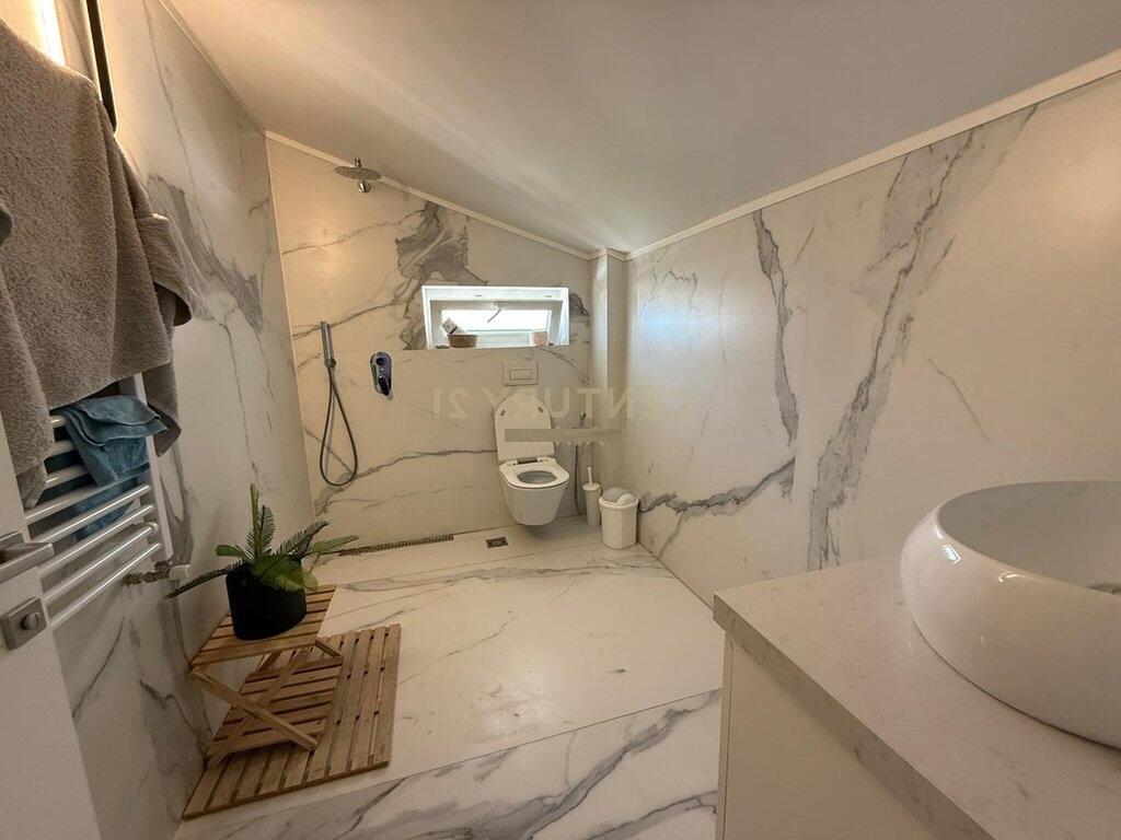 APARTMENT FOR RENT 3+1+2+VERANDA+3 PARKING SPACES !