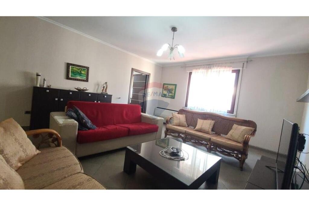 Apartament 2+1 per qira te Zogu i Zi