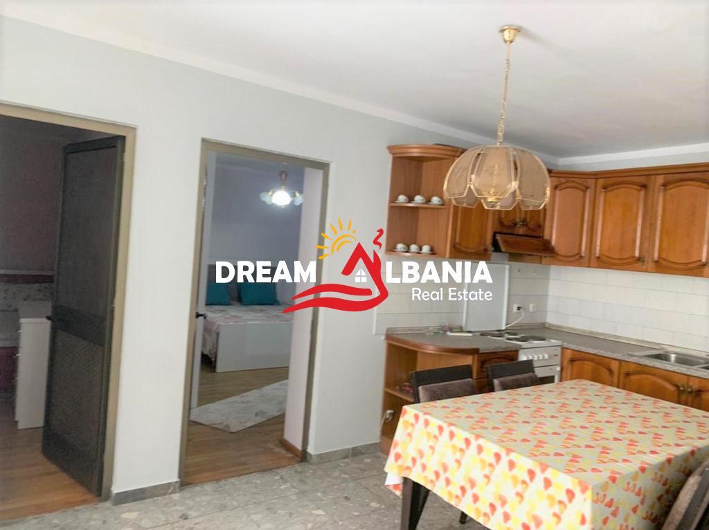 Apartament 2+1 me qera tek Rruga Fortuzi prane Shkolles Jeronim De Rada ne Tirane (ID 4239045 )