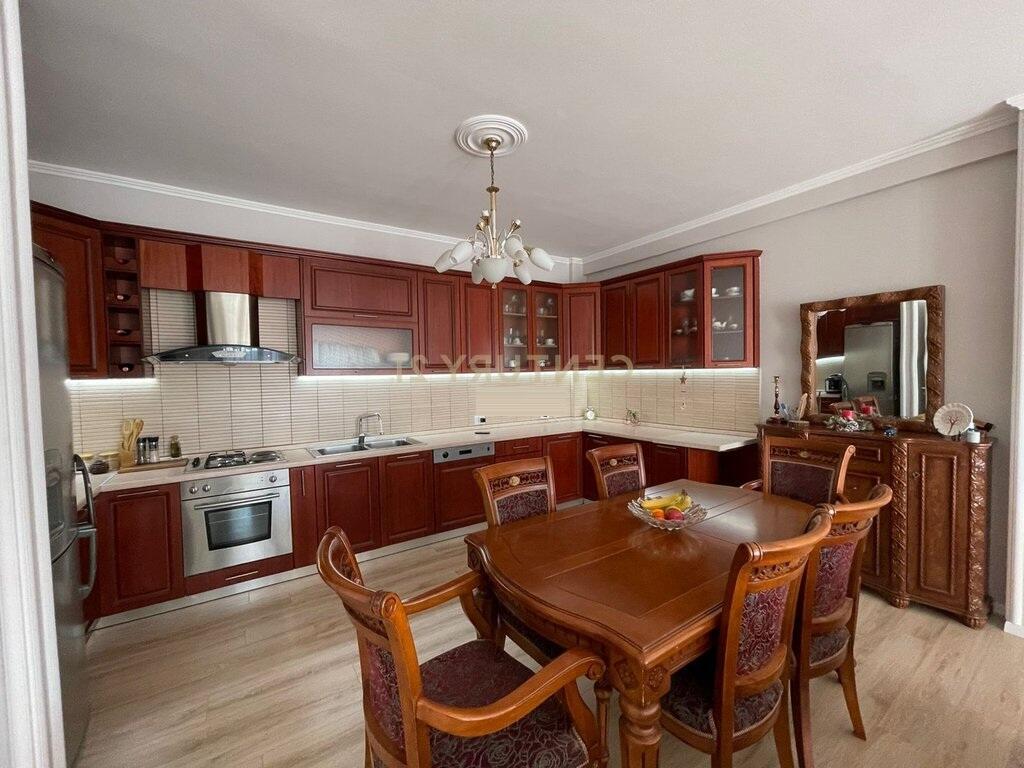 Jepet Apartament 2+1 per Qira prane Shkolles "Mihal Grameno"