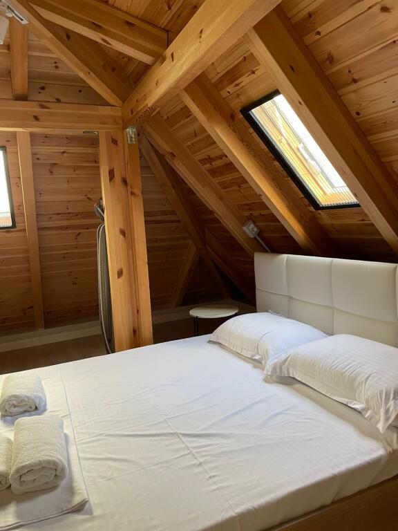 🏡 APARTAMENT ME QERA 1+1📍 Prane qendres Blue Star, Durres
