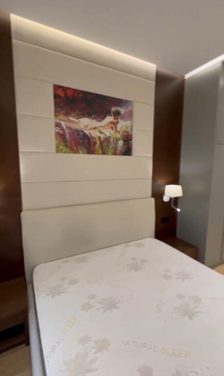 affitto Appartamento 1+1, 1 bagno, balcone Square 21, via Kavaja