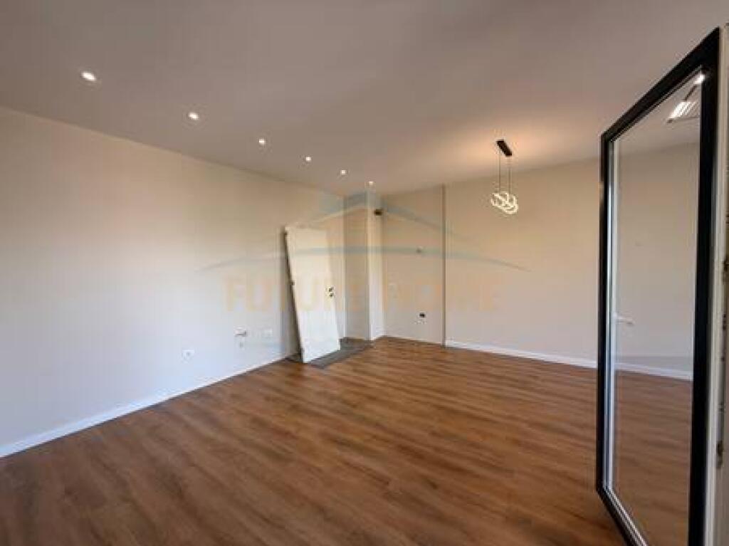 For sale, Apartment 2+1+2+Parking Space, Bermon Residence, New Boulevard, Tirana