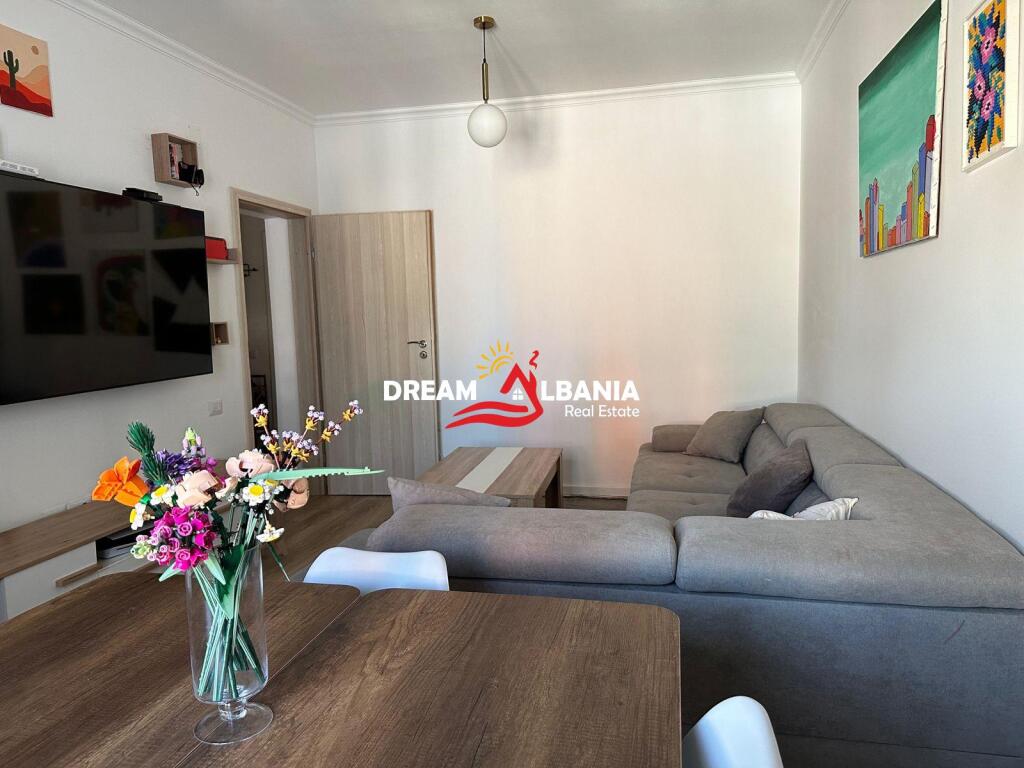 Super Apartament 1+1 ne Shitje tek Myslym Shyri, prane Shkolles Pjeter Budi ne Tirane (ID 4119446)