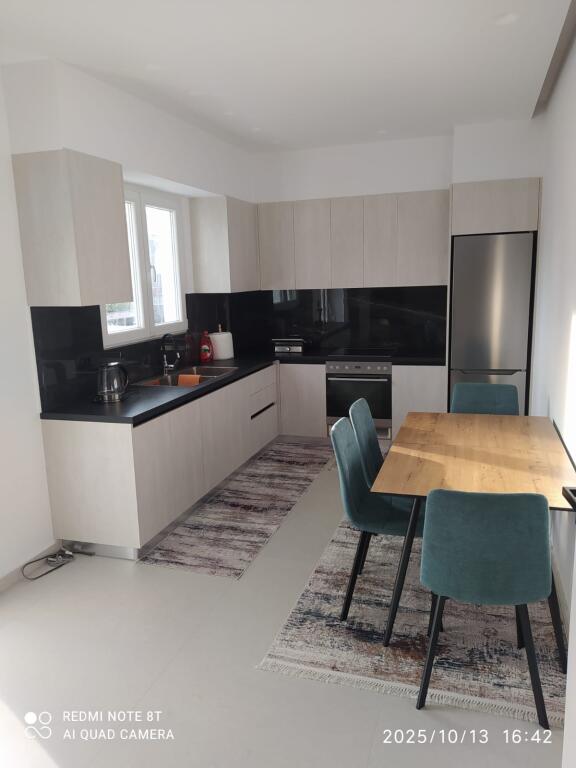 APARTAMENT 3+1. 50000 LEKE/ASTIR PRANE BAR ARTISTIT