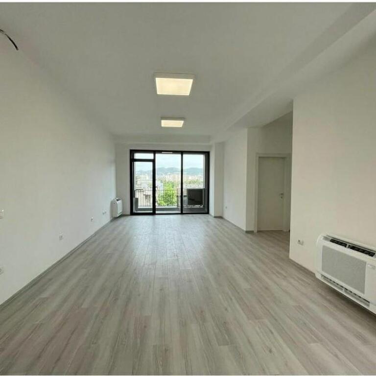 📍MYSLYM SHYRI - 🏡AMBIENTE UFFICIO IN AFFITTO !