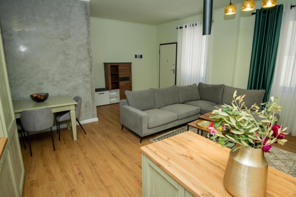 🏡 APARTAMENT ME QERA 2+1+2 VILA ZOGUT DURRES