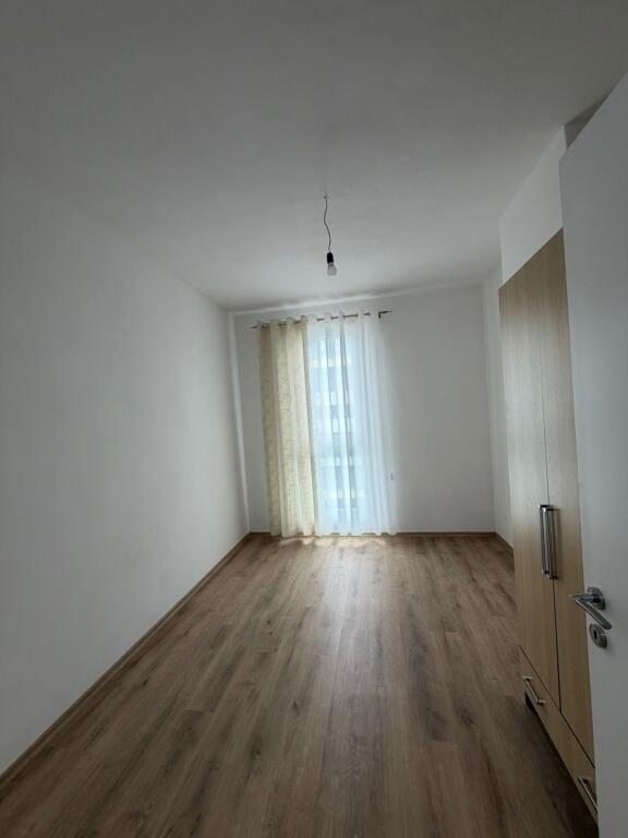 Jepet me qera apartment 2+1+2 Te Univers City