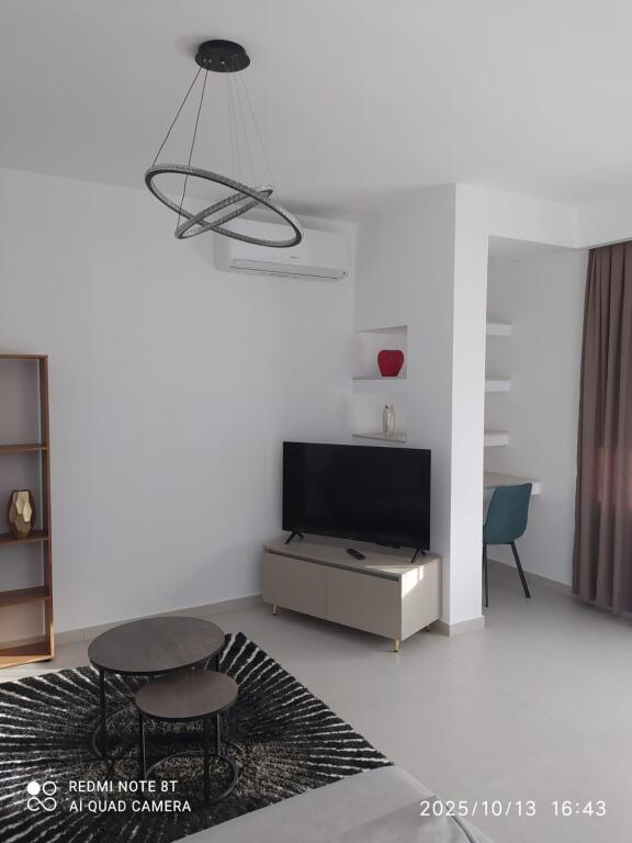 APARTAMENT 3+1. 50000 LEKE/ASTIR PRANE BAR ARTISTIT