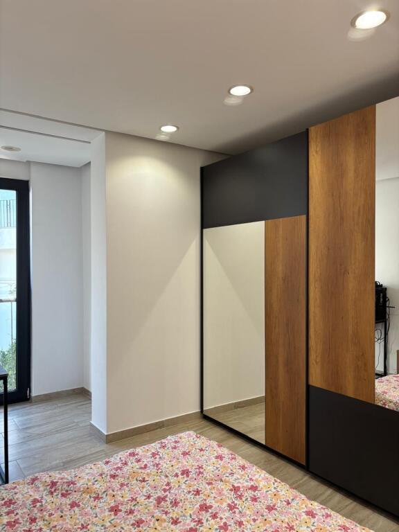 Jepet super apartament 2+1+2+parkim ne Dajt , tek rezidenca La Panoram