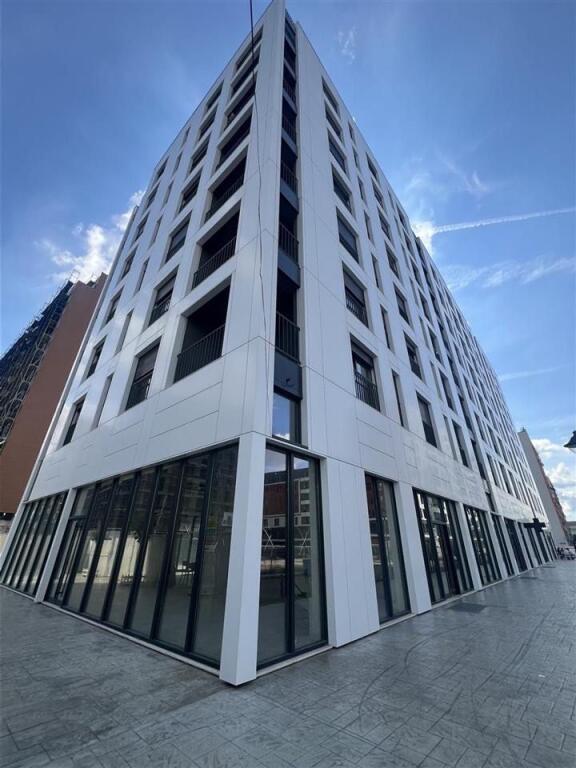 ZYRE ME QERA 116 M2 BULEVARDI RI 800 EURO