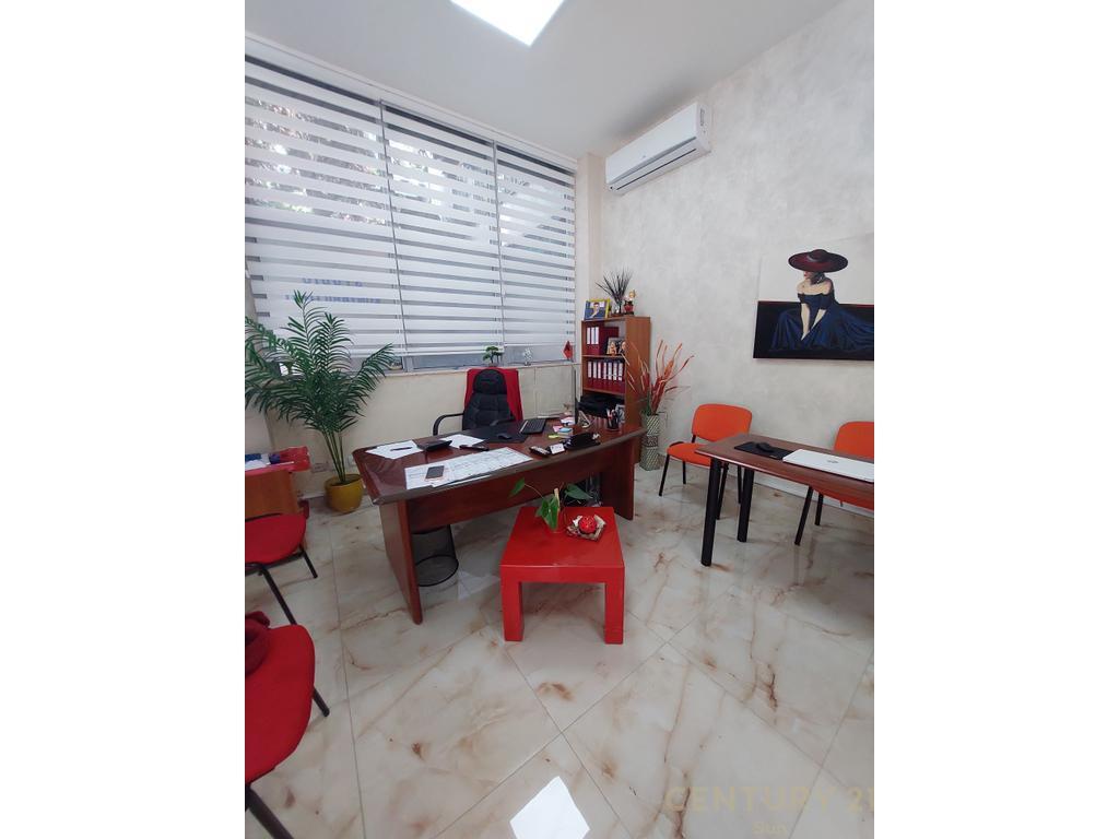 Business premises for sale in the heart of the “Ish Ekspozita” area_Floor 0