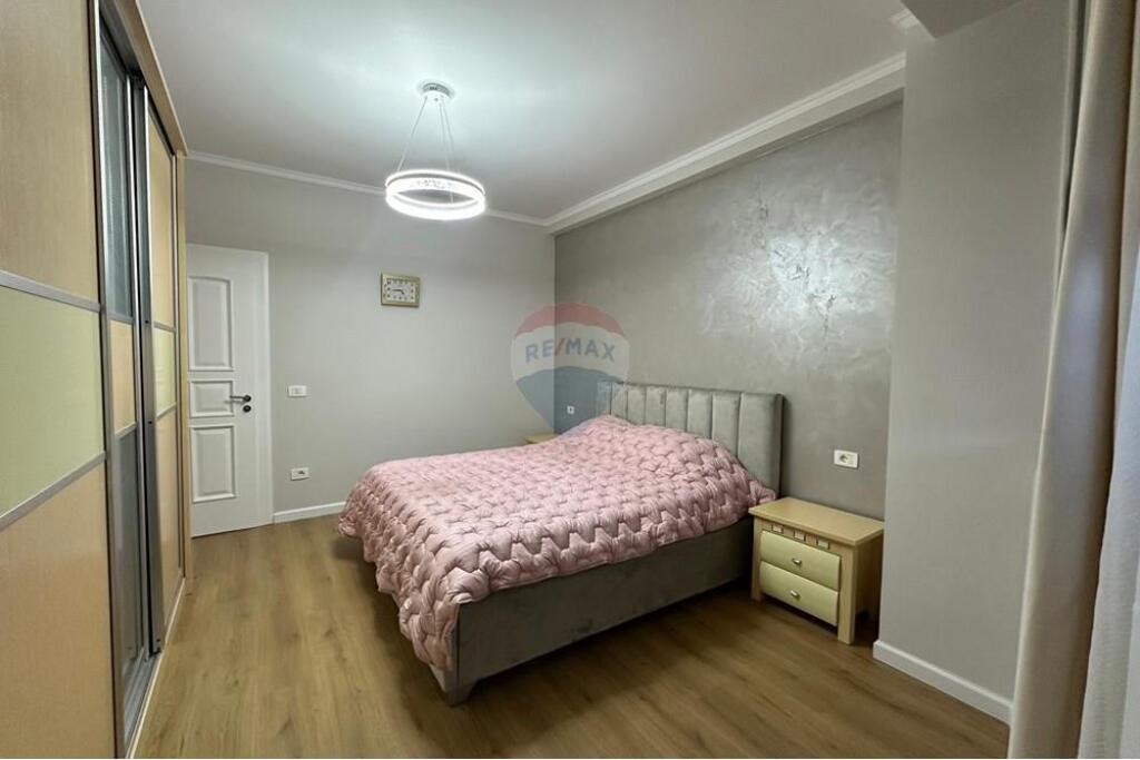 Jepet me qira apartament 1+1 tek Eleonora!