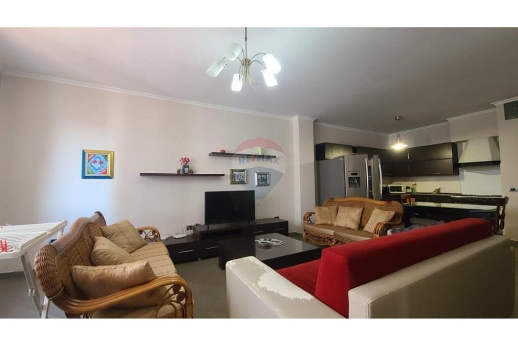 Apartament 2+1 per qira te Zogu i Zi