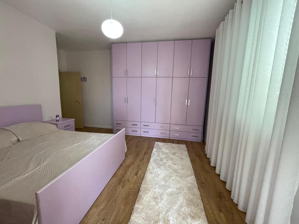 Jepet super apartament 2+1+2 tek rr Elbasanit prane Ekonomikut
