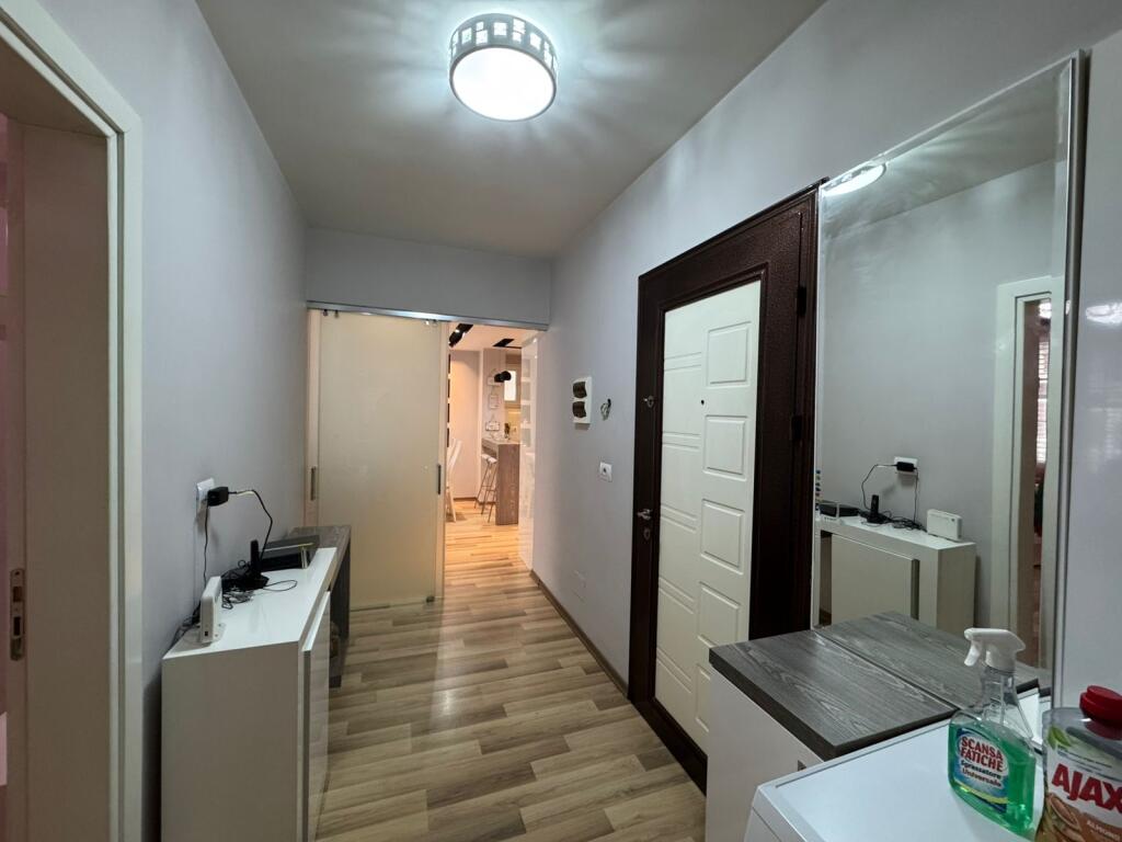 Apartament 2+1 me qira te Mine Peza, Donika Center