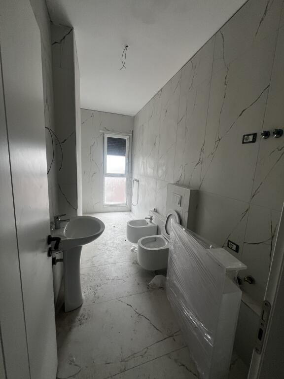 Apartament me qira Kamez
