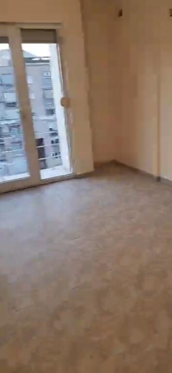 Jepet me qira 2+1+1 bosh ne Laprake 400 mije leke