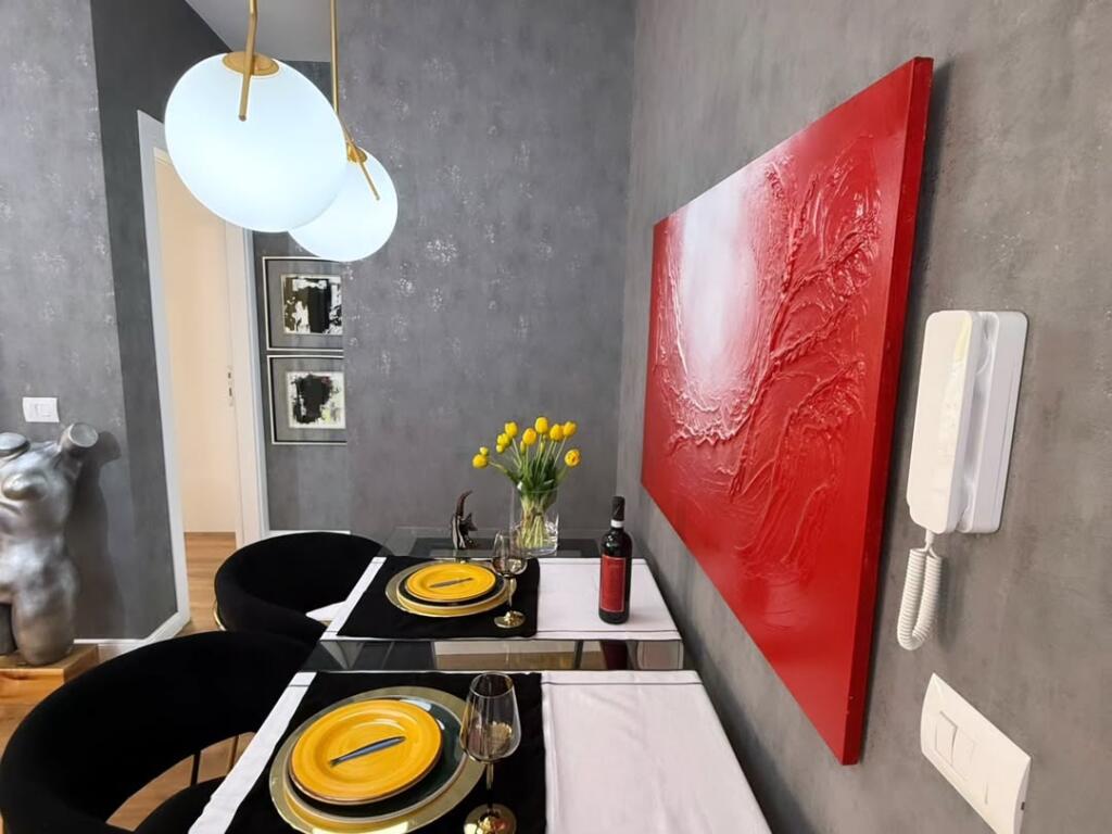 Apartament 1+1 totalisht i investuar te 21 Dhjetori per shitje