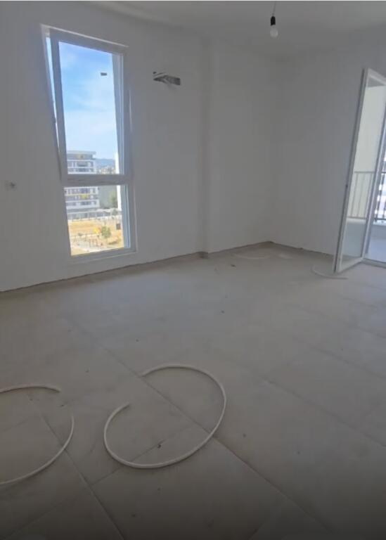 For sale 1+1 finished+parking space. Univers City