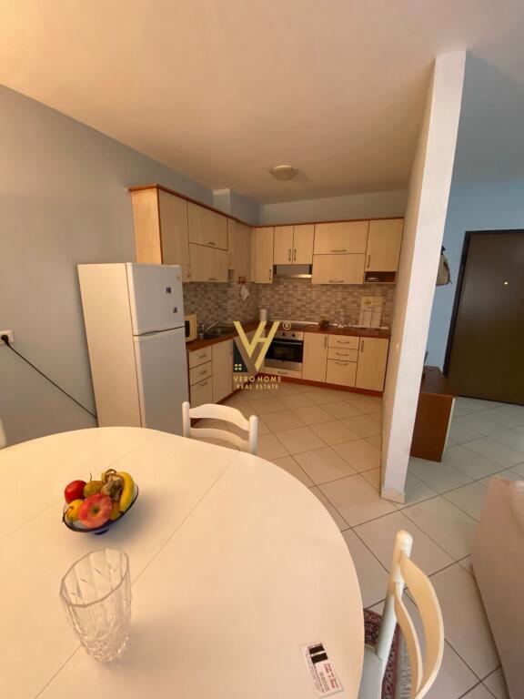 APPARTAMENTO 2+1+2 IN AFFITTO IN VIA BARRIKADAVE 70.000 LEKE