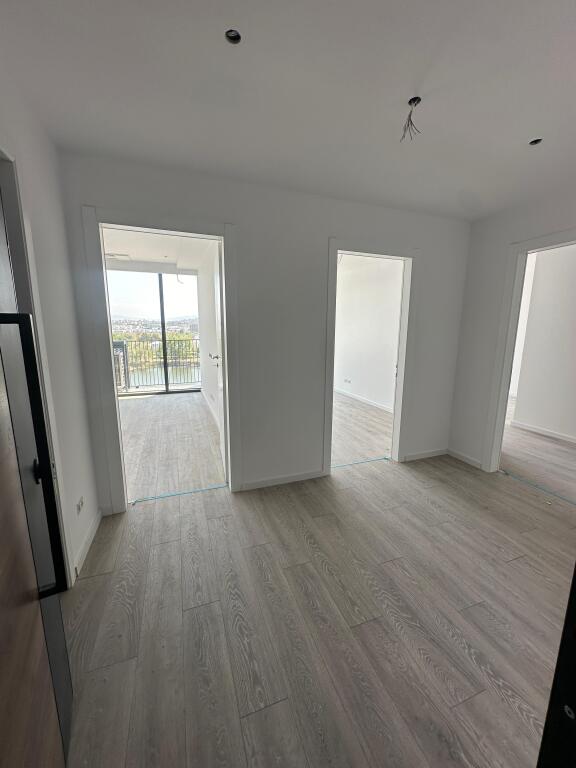 Rent 2+1 apartment for office at lake view residence Tirana lake