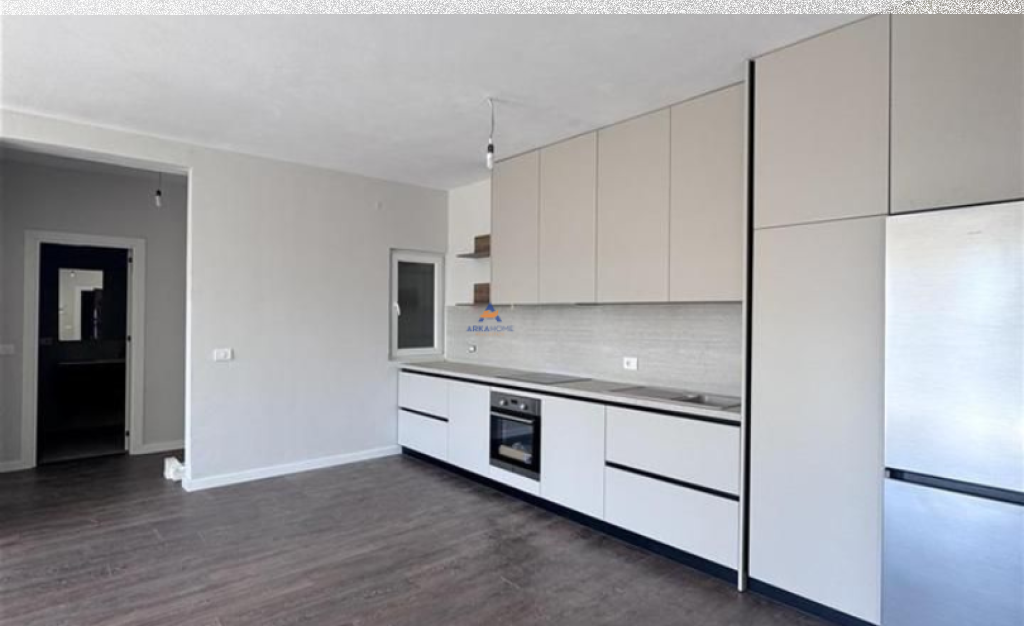 JEPET APARTAMENT ME QERA 2+1+BALLKON "PRANE NATIONAL PARK,BULEVARDI I RI" 650 EURO