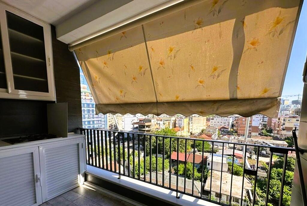 Apartament 1+1 me qira tek Komuna e Parisit