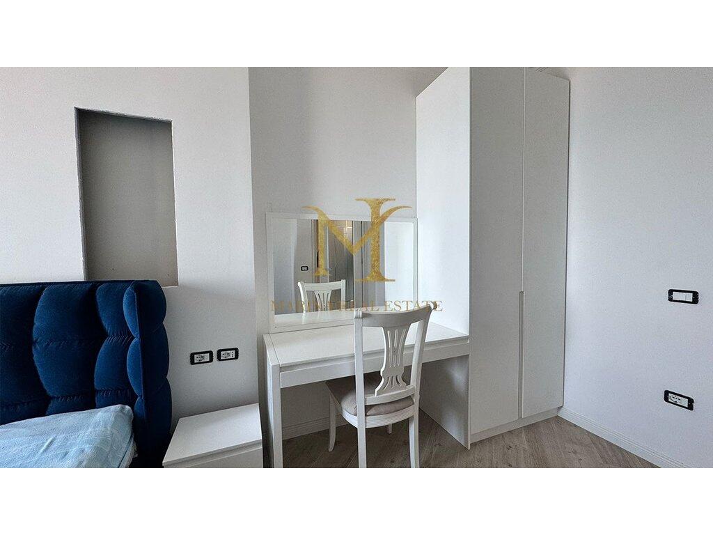 Qera Super Apartament 2+1 Durres, Plazh.