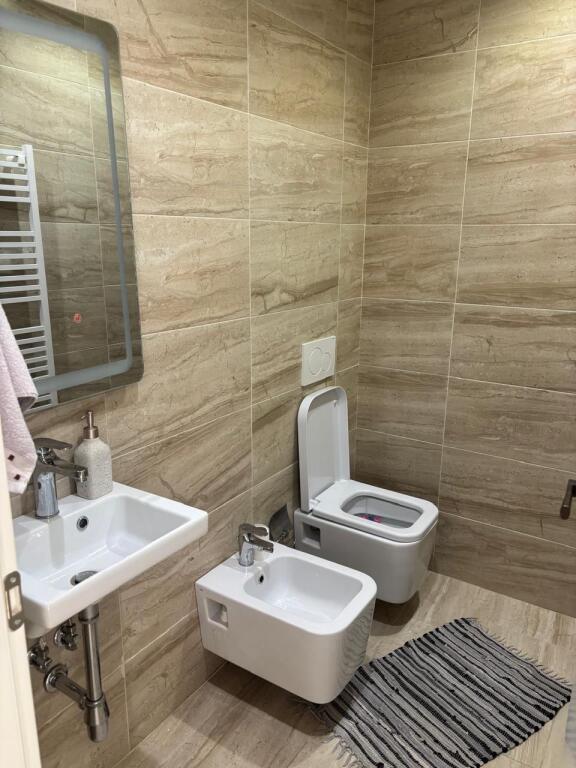 Jepet super apartament 2+1+2+parkim ne Dajt , tek rezidenca La Panoram