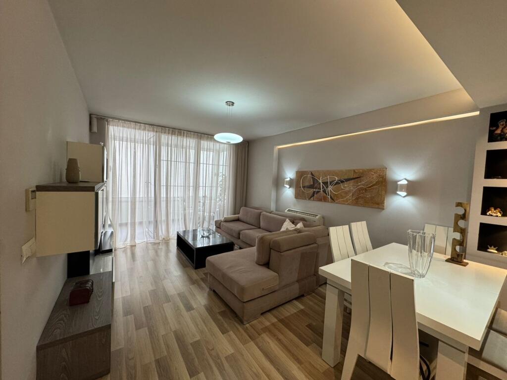 Apartament 2+1 me qira te Mine Peza, Donika Center