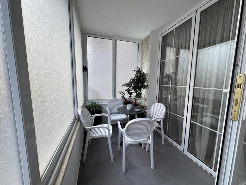 Apartament 2+1 me qira te Mine Peza, Donika Center