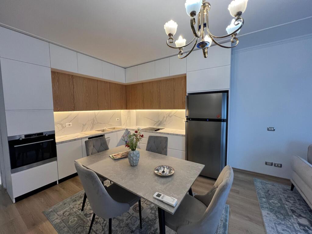 QIRA APARTAMENT 2+1+2 TE SHALLVARET