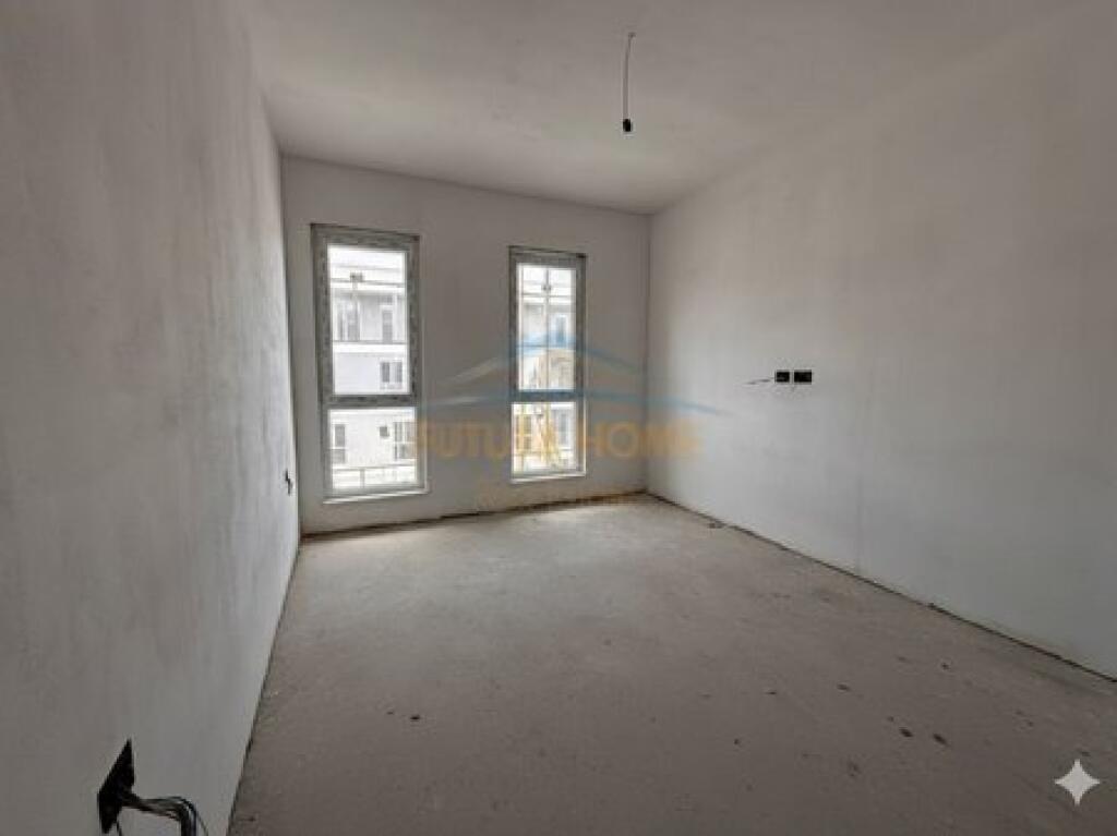 In vendita, Appartamento 2+1+2, Univers City, Tirane