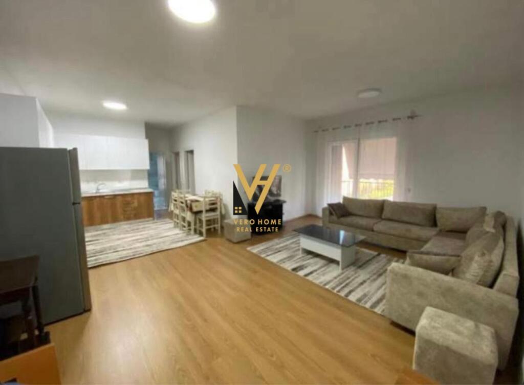 JEPET APARTAMENT 3+1+2 ME QIRA TE 5 MAJI 650 EURO
