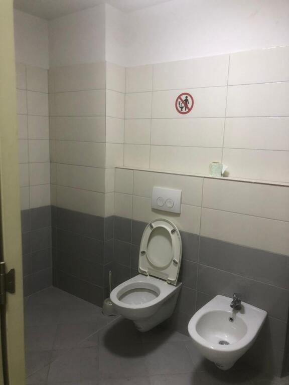 🏢 Jepet me Qira Apartament në Qendër – Turdiu Center