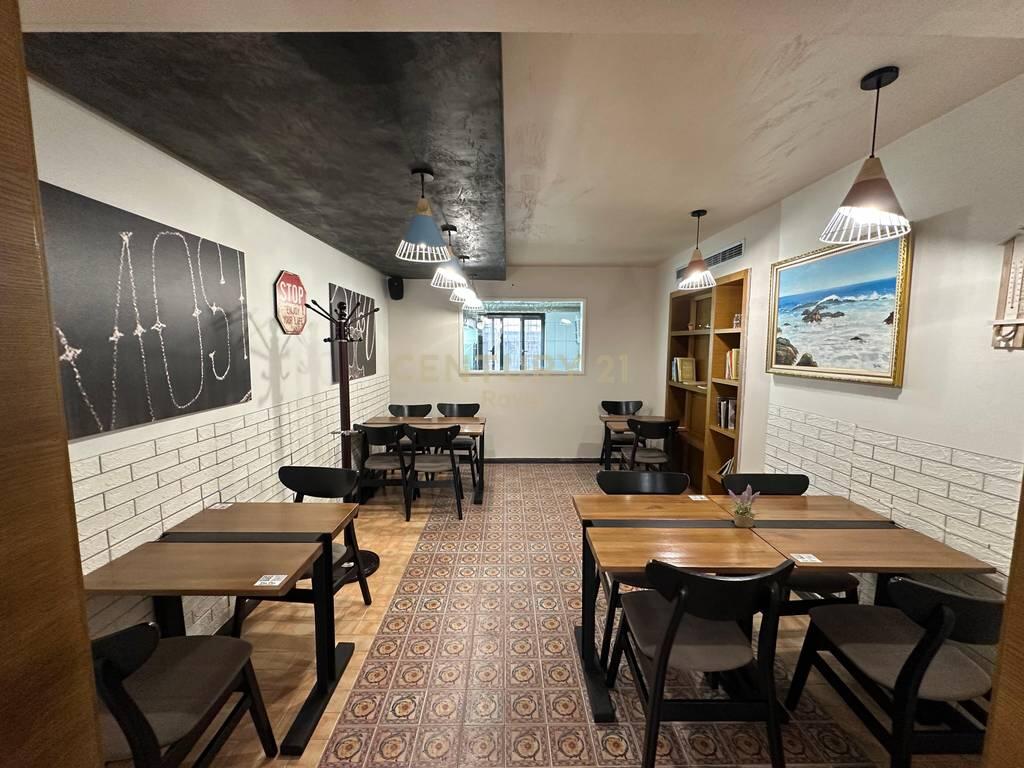 JEPET ME QERA RESTORANT PRANE ZOGUT TE ZI