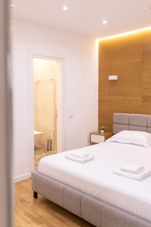 Apartment 2+1+2 for sale at Zogu i Zi.