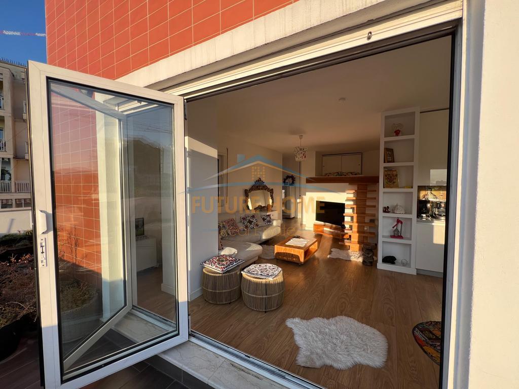 Qera, Apartament Loft, Myslym Shyri.